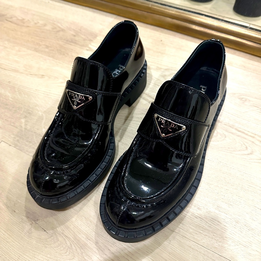 Prada black patent leather loafers size EU 39/US 9